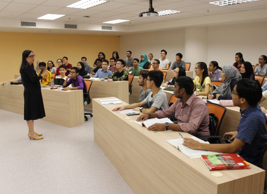 Diploma In Business Administration - First City University College Malaysia